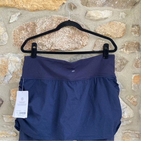 NWT Athleta ELATION 2 IN 1 CAPRI Navy $98 Womens XL - Picture 9 of 13
